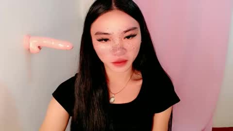 Snapshot of sexy_mikaxoxo chatting on 03.01.25 mika online show from 03.01.25