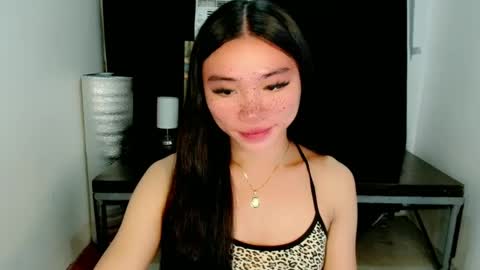 Snapshot of sexy_mikaxoxo chatting on 03.09.25 mika online show from 03.09.25