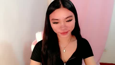 Snapshot of sexy_mikaxoxo chatting on 03.09.25 mika online show from 03.09.25