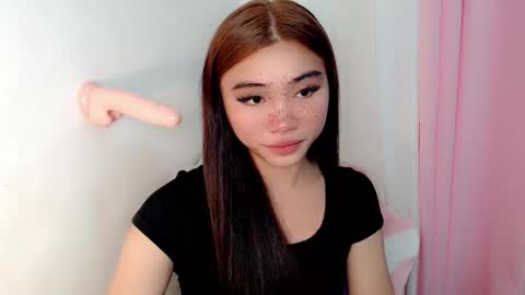 Snapshot of sexy_mikaxoxo chatting on 09.17.25 mika online show from 09.17.25