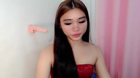 Snapshot of sexy_mikaxoxo chatting on 10.01.25 mika online show from 10.01.25