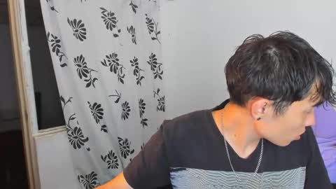 Snapshot of sexy_molly09 chatting on 12.22.25 sexy_molly09 online show from 12.22.25