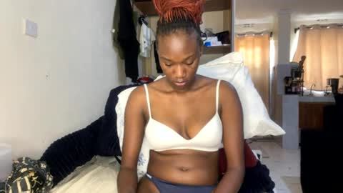 Snapshot of sexy_nyla chatting on 06.21.26 Nyla online show from 06.21.26