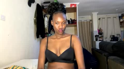 Snapshot of sexy_nyla chatting on 07.18.26 Nyla online show from 07.18.26