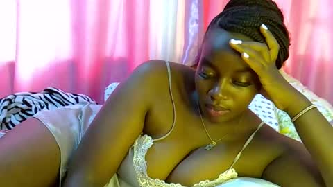 Snapshot of sexy_siera chatting on 02.23.26 laura online show from 02.23.26