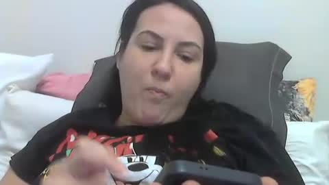 Snapshot of sexy_slimm25 chatting on 11.28.25 Slimm online show from 11.28.25