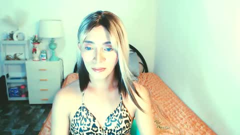 Snapshot of sexy_yllona chatting on 06.09.26 sexy_yllona online show from 06.09.26
