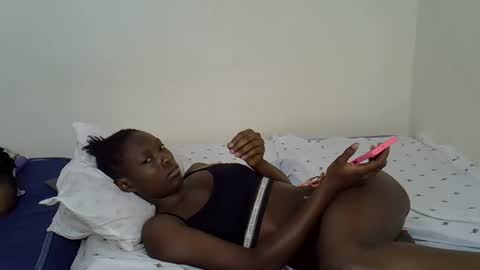 Snapshot of sexy_zola chatting on 05.17.26 Im Zola online show from 05.17.26
