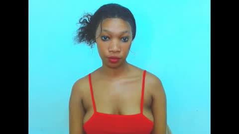 Snapshot of sexyalender02 chatting on 12.03.25 sexyalender02 online show from 12.03.25