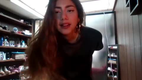 Snapshot of sexyaliceskay chatting on 06.22.26 Alice Skay online show from 06.22.26