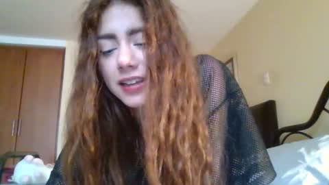 Snapshot of sexyaliceskay chatting on 07.10.26 Alice Skay online show from 07.10.26