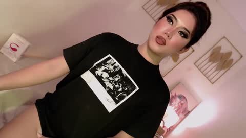 Snapshot of sexybaby2999 chatting on 02.06.25 Lexie online show from 02.06.25