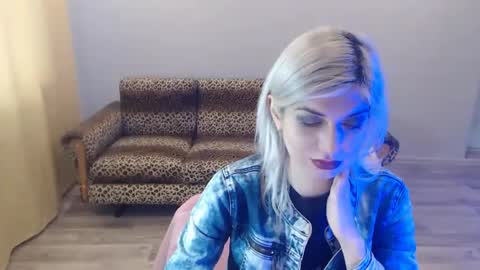 Snapshot of sexybeatriice chatting on 01.17.25 sexybeatriice online show from 01.17.25