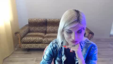 Snapshot of sexybeatriice chatting on 01.24.25 sexybeatriice online show from 01.24.25