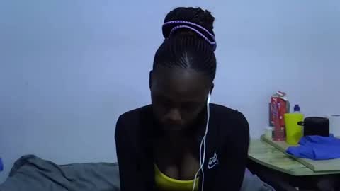 Snapshot of sexybeiby1 chatting on 04.19.26 sexybeiby1 online show from 04.19.26
