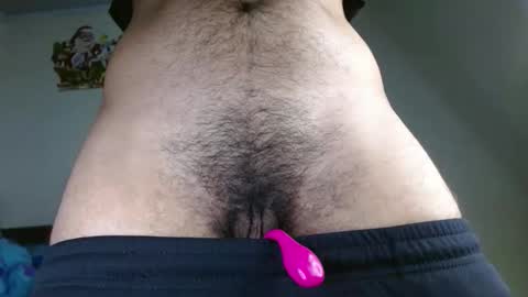 Snapshot of sexyboy_bigclit chatting on 02.16.26 Iker online show from 02.16.26