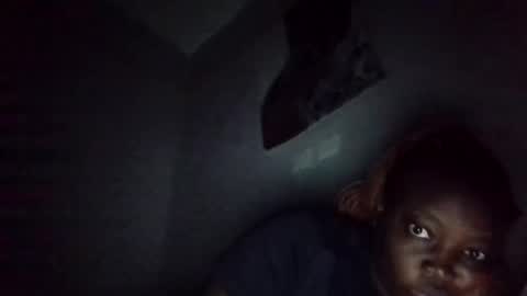 Snapshot of sexybrown14 chatting on 11.27.25 Essy online show from 11.27.25