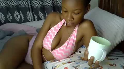 Snapshot of sexycarinah chatting on 03.17.26 Carinah online show from 03.17.26