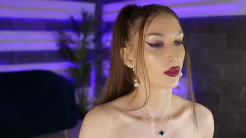 Snapshot of sexycelline chatting on 12.16.25 Celline online show from 12.16.25