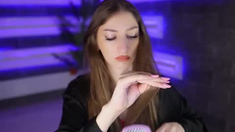 Snapshot of sexycelline chatting on 12.23.25 Celline online show from 12.23.25