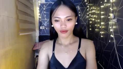 Miss Cheng online show from 11.03.25