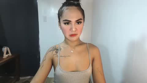 Snapshot of sexycheskax18 chatting on 04.28.26 pretty Cheska online show from 04.28.26