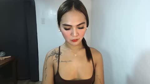 Snapshot of sexycheskax18 chatting on 05.01.26 pretty Cheska online show from 05.01.26