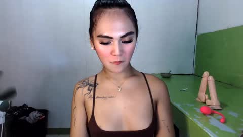 Snapshot of sexycheskax18 chatting on 06.01.26 pretty Cheska online show from 06.01.26