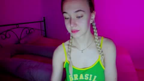 Snapshot of sexycocobutt chatting on 12.06.24 Sophia online show from 12.06.24