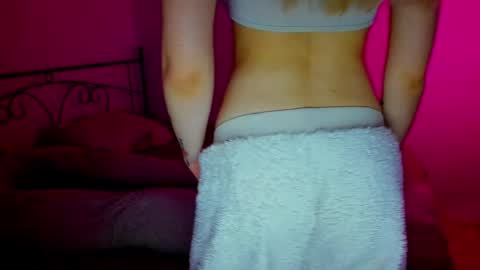 Snapshot of sexycocobutt chatting on 12.20.24 Sophia online show from 12.20.24