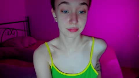 Snapshot of sexycocobutt chatting on 01.18.25 Sophia online show from 01.18.25