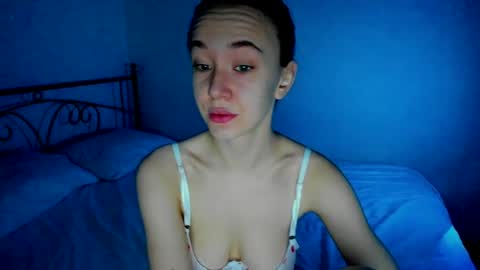 Snapshot of sexycocobutt chatting on 02.13.25 Sophia online show from 02.13.25