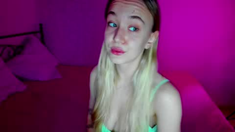 Snapshot of sexycocobutt chatting on 03.12.25 Sophia online show from 03.12.25