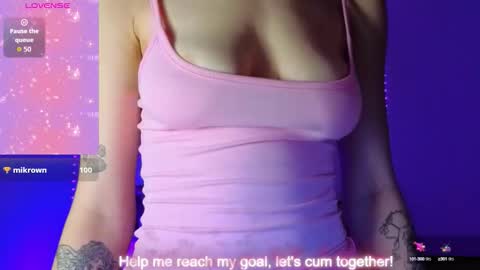 Snapshot of sexycocobutt chatting on 10.26.25 Sophia online show from 10.26.25