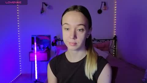 Snapshot of sexycocobutt chatting on 10.31.25 Sophia online show from 10.31.25