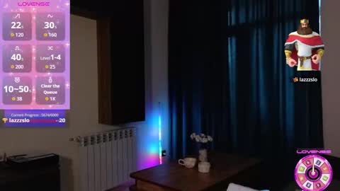 Snapshot of sexycocobutt chatting on 11.29.25 Sophia online show from 11.29.25