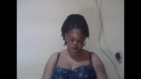 Snapshot of sexydove2 chatting on 04.18.26 EMILY online show from 04.18.26