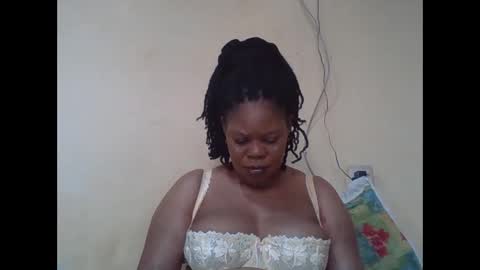 Snapshot of sexydove2 chatting on 04.20.26 EMILY online show from 04.20.26