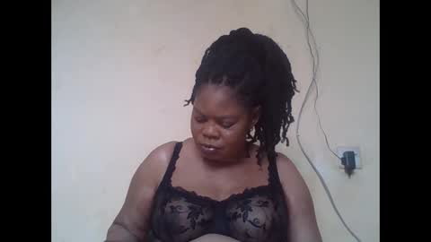 Snapshot of sexydove2 chatting on 04.22.26 EMILY online show from 04.22.26