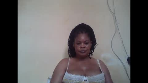 Snapshot of sexydove2 chatting on 05.13.26 EMILY online show from 05.13.26