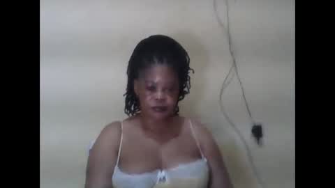 Snapshot of sexydove2 chatting on 05.14.26 EMILY online show from 05.14.26