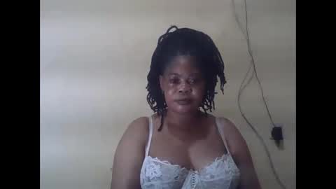 Snapshot of sexydove2 chatting on 05.31.26 EMILY online show from 05.31.26
