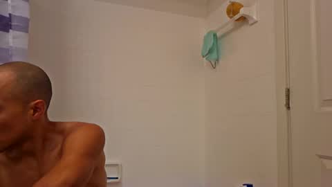 Snapshot of sexydudes420 chatting on 12.15.24 Sexydude420 online show from 12.15.24