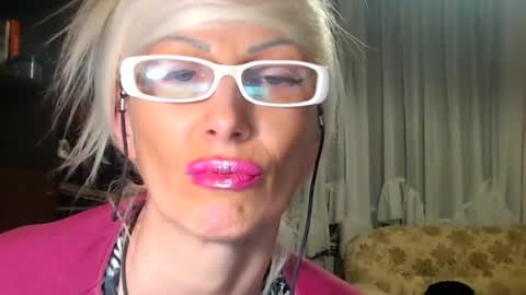Snapshot of sexyeni chatting on 06.19.26 ENI pvt moan your name WHEN I M NOT online you tell me in SNAPCHAT deal yes add me... FREE TWITTER magiconline101...... online show from 06.19.26