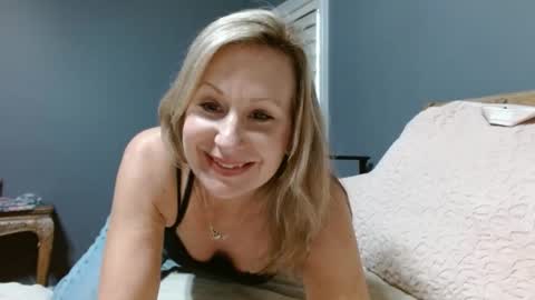 LisaisLuscious online show from 02.11.25