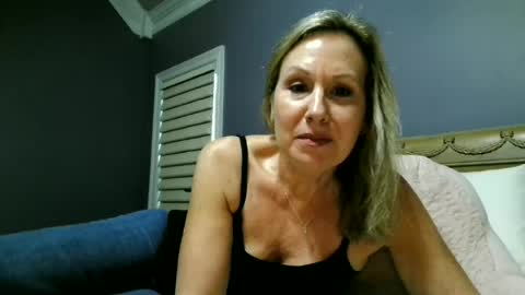 Snapshot of sexyfloridamilf chatting on 06.22.26 LisaisLuscious online show from 06.22.26