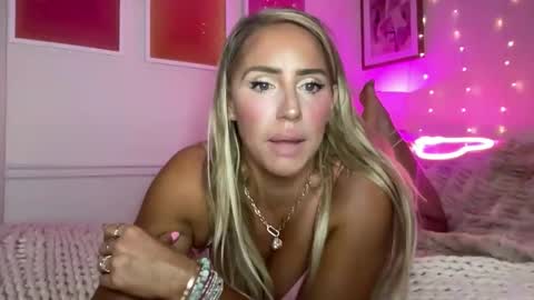 Snapshot of sexygoodvibebabe69 chatting on 01.18.26 Ashley Love online show from 01.18.26