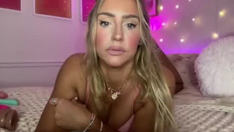 Snapshot of sexygoodvibebabe69 chatting on 03.03.26 Ashley Love online show from 03.03.26