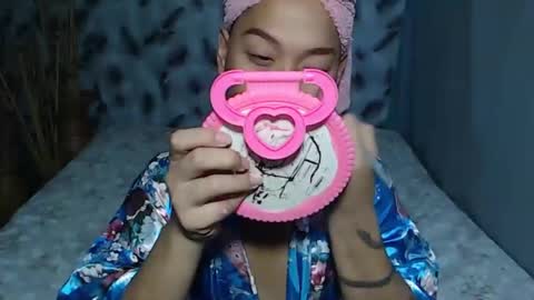 Snapshot of sexyhotrachelle chatting on 03.12.25 Rachelle online show from 03.12.25