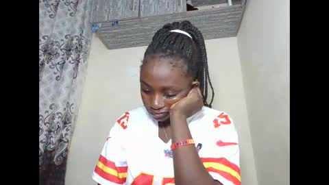 JOAN online show from 02.02.26